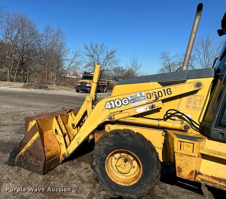 image for item DW2964 2003 John Deere 410G backhoe