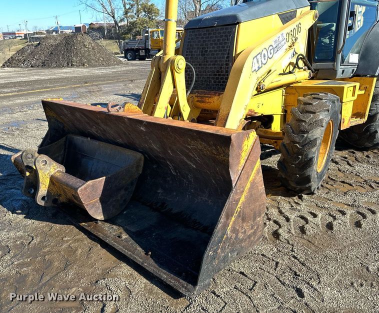image for item DW2964 2003 John Deere 410G backhoe
