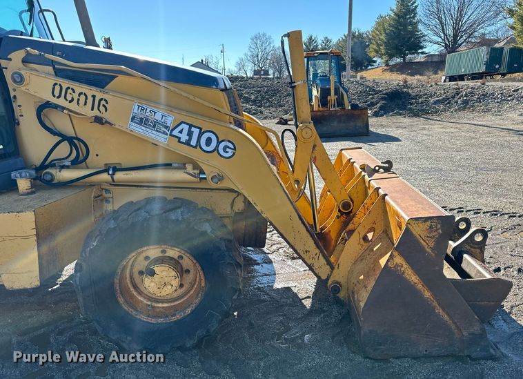 image for item DW2964 2003 John Deere 410G backhoe