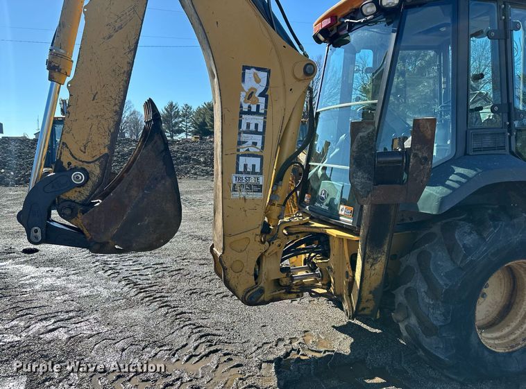image for item DW2964 2003 John Deere 410G backhoe