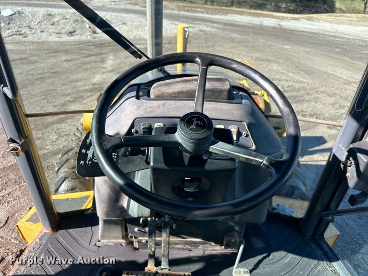 image for item DW2964 2003 John Deere 410G backhoe