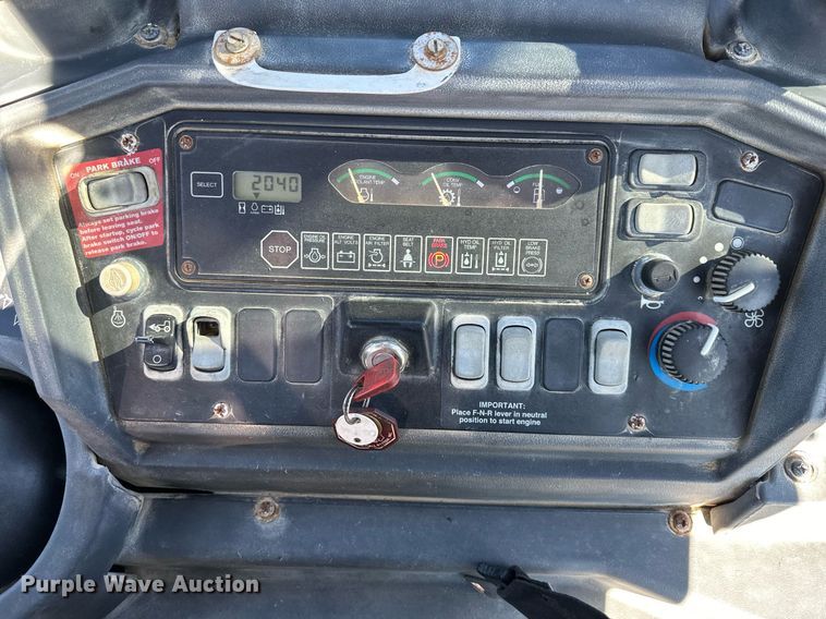 image for item DW2964 2003 John Deere 410G backhoe