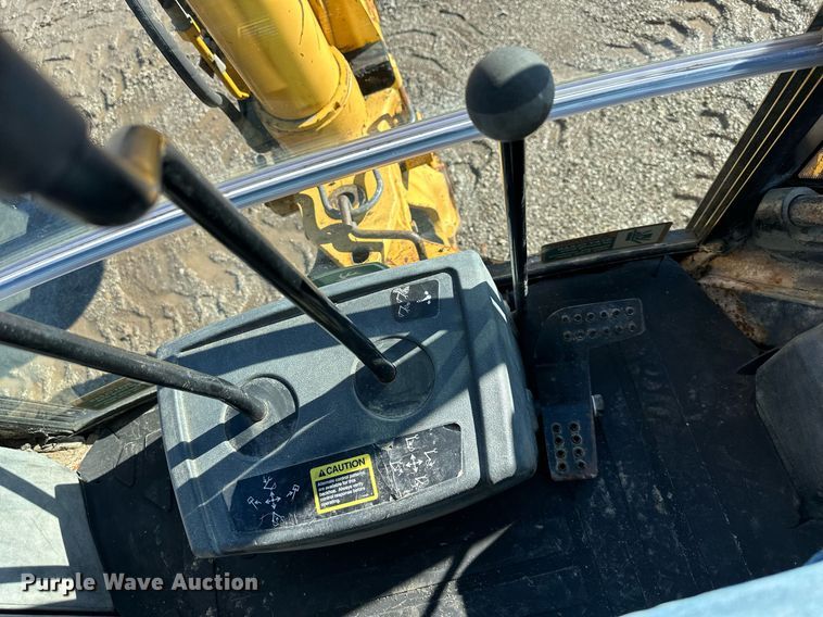 image for item DW2964 2003 John Deere 410G backhoe