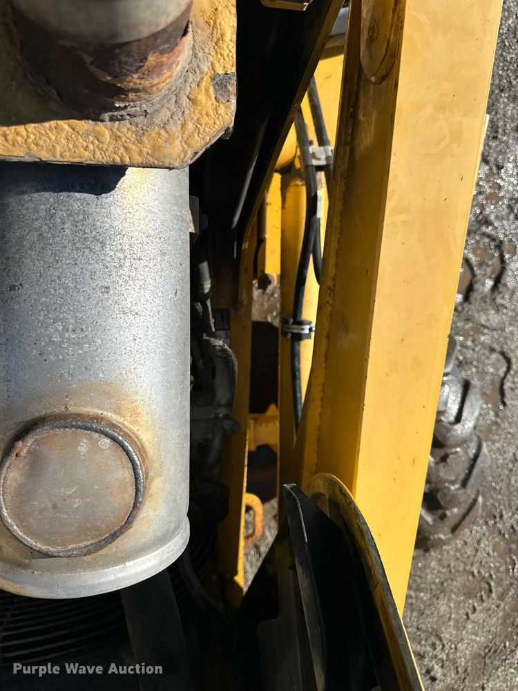 image for item DW2964 2003 John Deere 410G backhoe