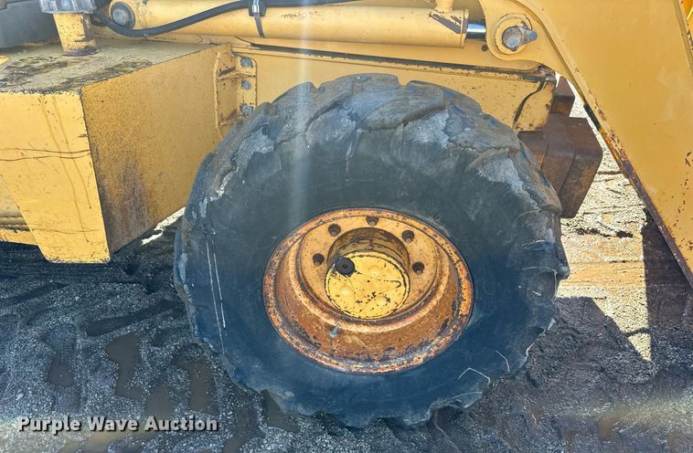 image for item DW2964 2003 John Deere 410G backhoe