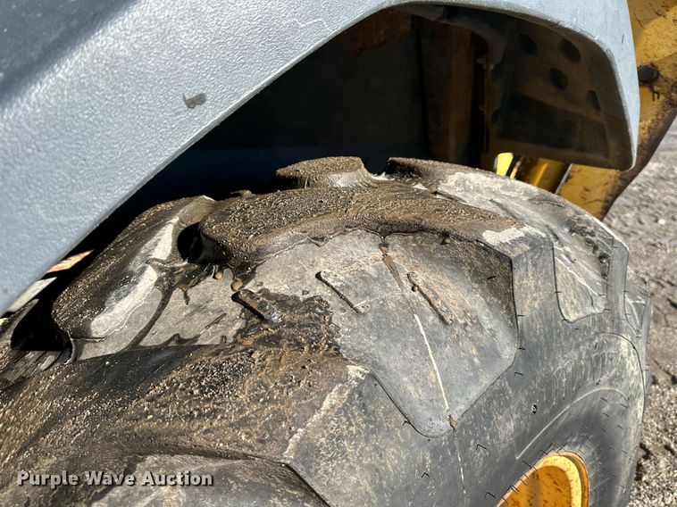 image for item DW2964 2003 John Deere 410G backhoe