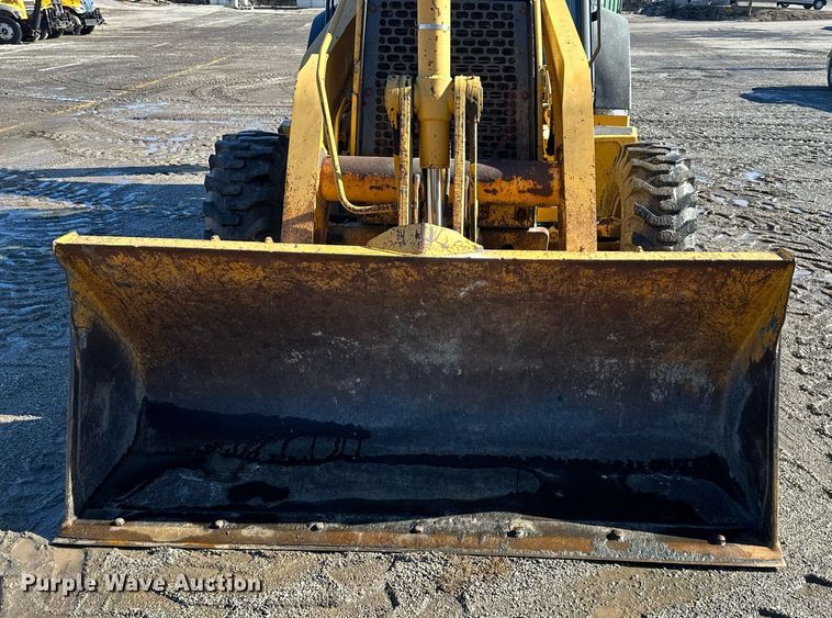 image for item DW2965 2001 John Deere 310SG backhoe