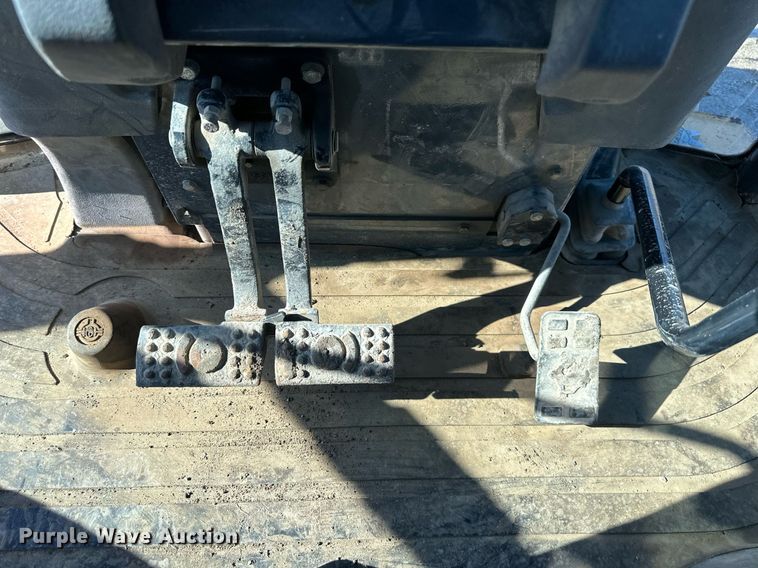 image for item DW2965 2001 John Deere 310SG backhoe