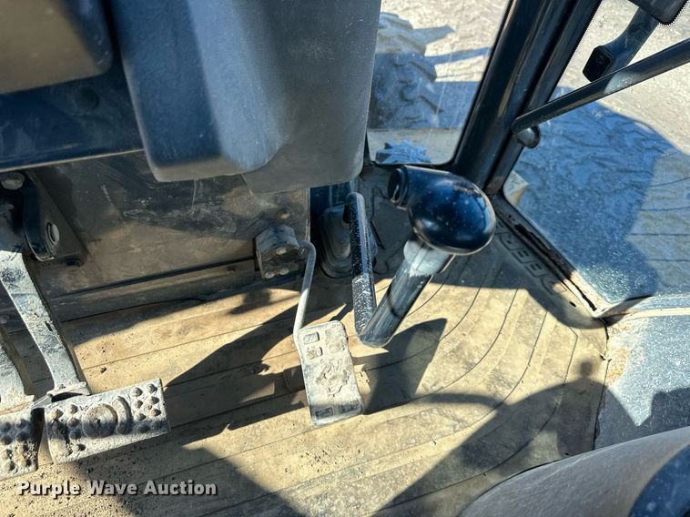 image for item DW2965 2001 John Deere 310SG backhoe