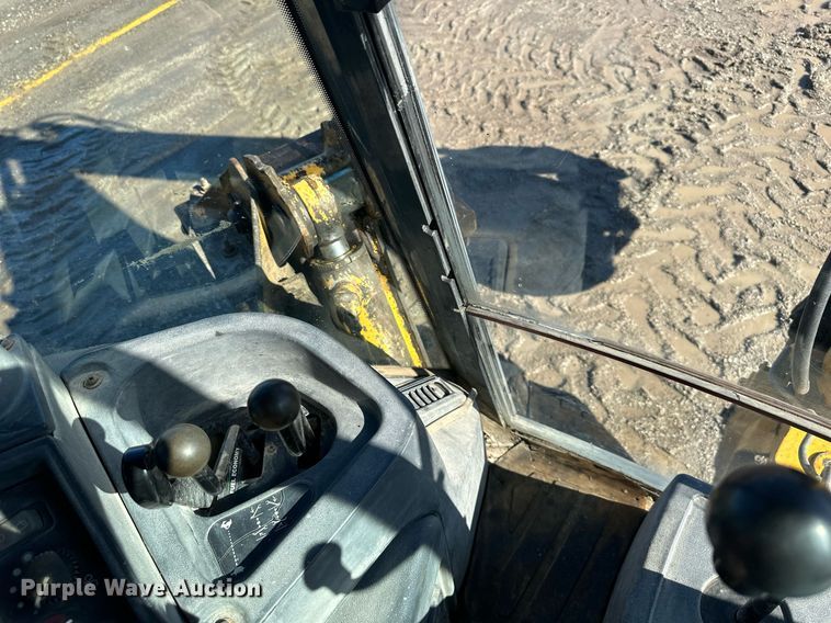 image for item DW2965 2001 John Deere 310SG backhoe