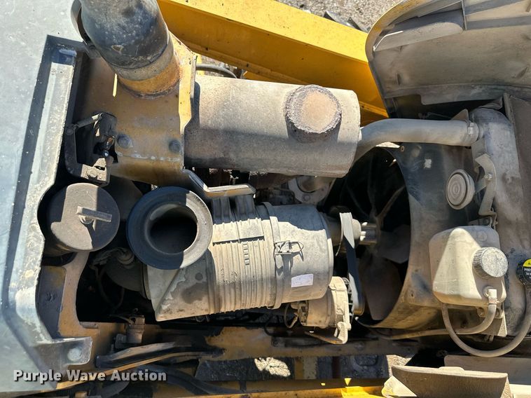 image for item DW2965 2001 John Deere 310SG backhoe