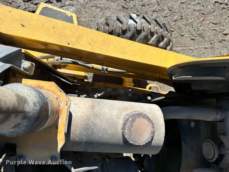 image for item DW2965 2001 John Deere 310SG backhoe