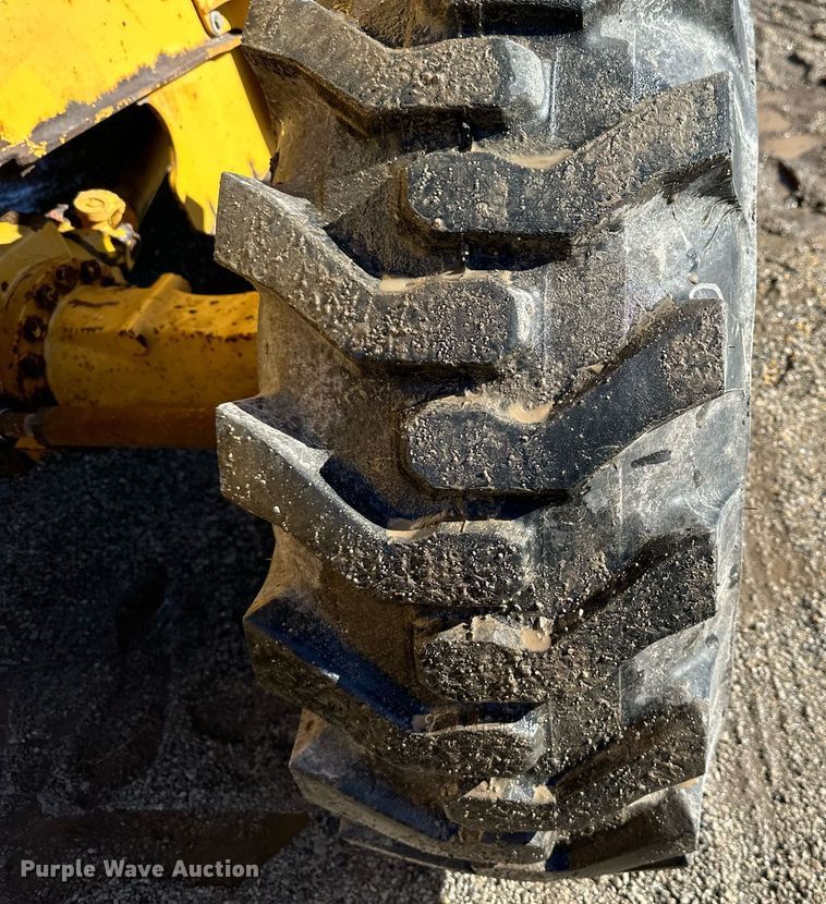 image for item DW2965 2001 John Deere 310SG backhoe