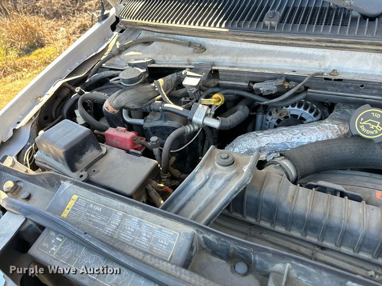 image for item EJ0174 2009 Ford E450 Super Duty shuttle bus