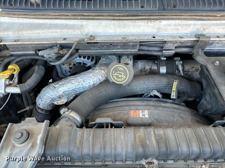 image for item EJ0174 2009 Ford E450 Super Duty shuttle bus