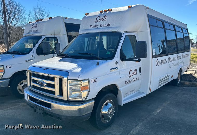 image for item EJ0175 2009 Ford E450 shuttle bus