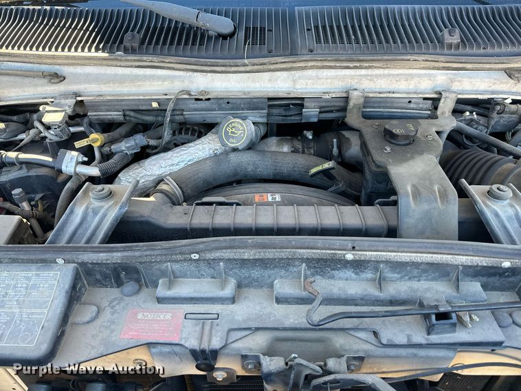 image for item EJ0175 2009 Ford E450 shuttle bus