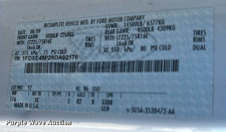 image for item EJ0175 2009 Ford E450 shuttle bus