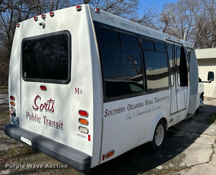 image for item EJ0204 2009 Ford E450 shuttle bus