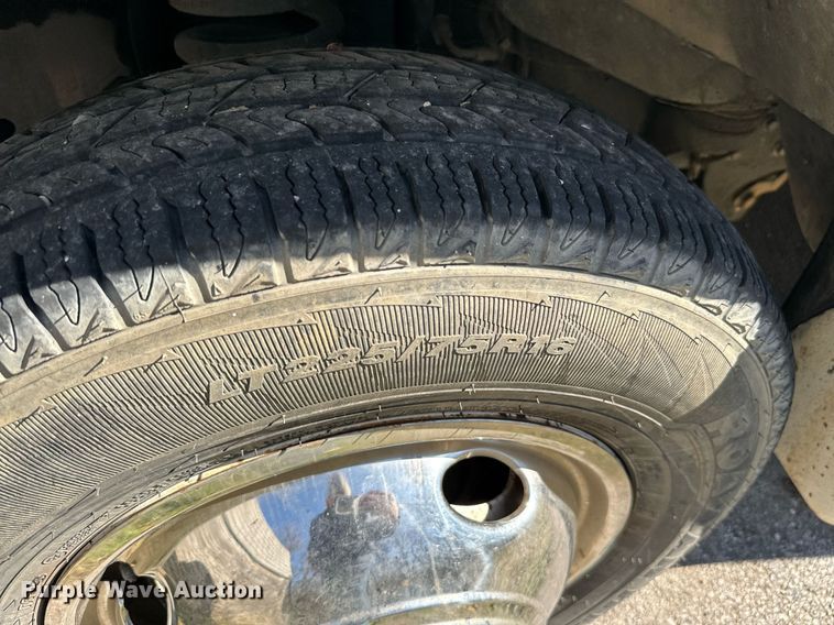 image for item EJ0204 2009 Ford E450 shuttle bus