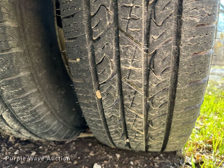 image for item EJ0204 2009 Ford E450 shuttle bus