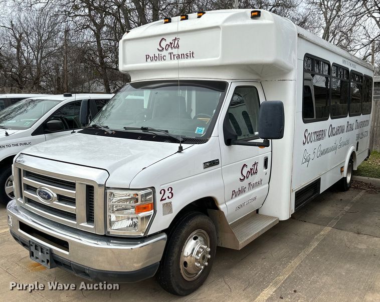 image for item EJ0218 2014 Ford E450 shuttle bus 