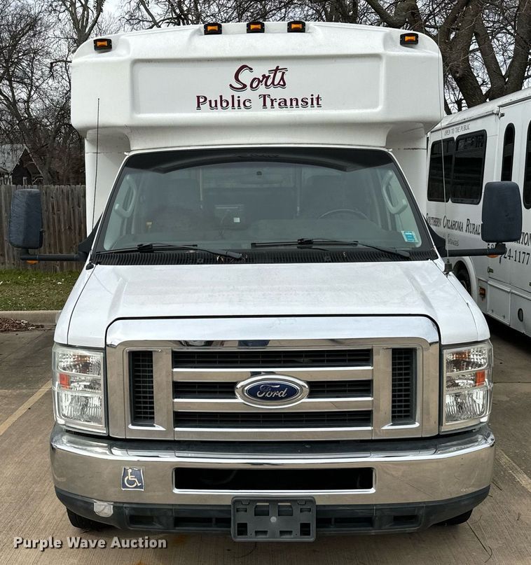 image for item EJ0218 2014 Ford E450 shuttle bus 