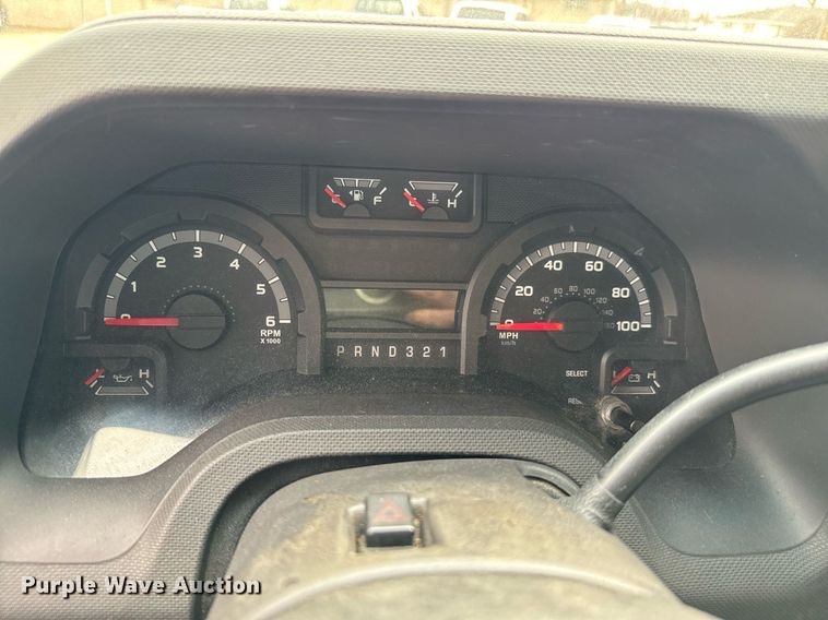 image for item EJ0218 2014 Ford E450 shuttle bus 