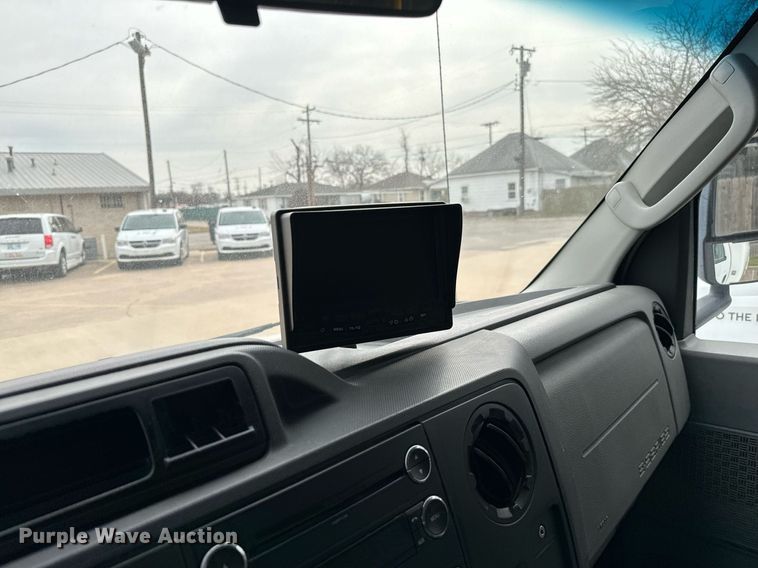 image for item EJ0218 2014 Ford E450 shuttle bus 