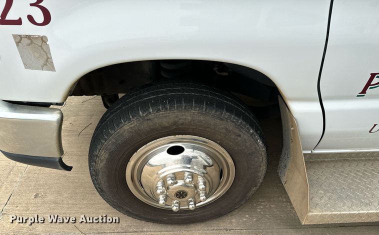 image for item EJ0218 2014 Ford E450 shuttle bus 