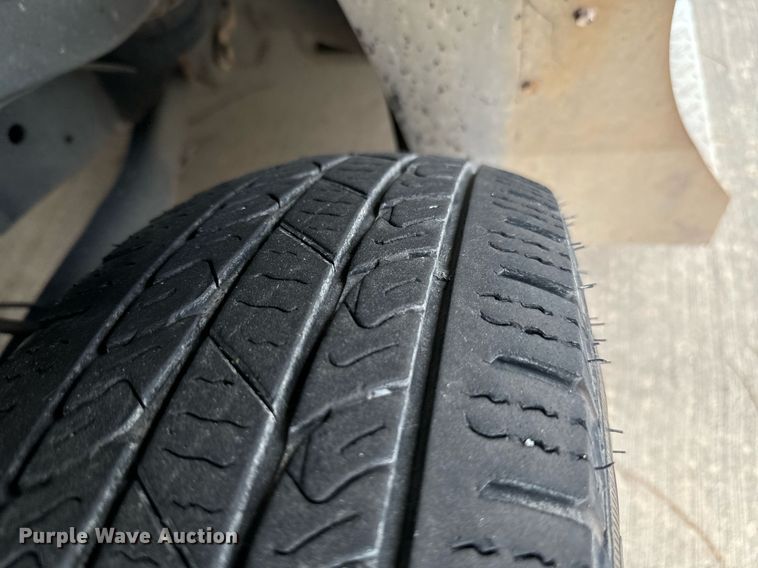 image for item EJ0218 2014 Ford E450 shuttle bus 