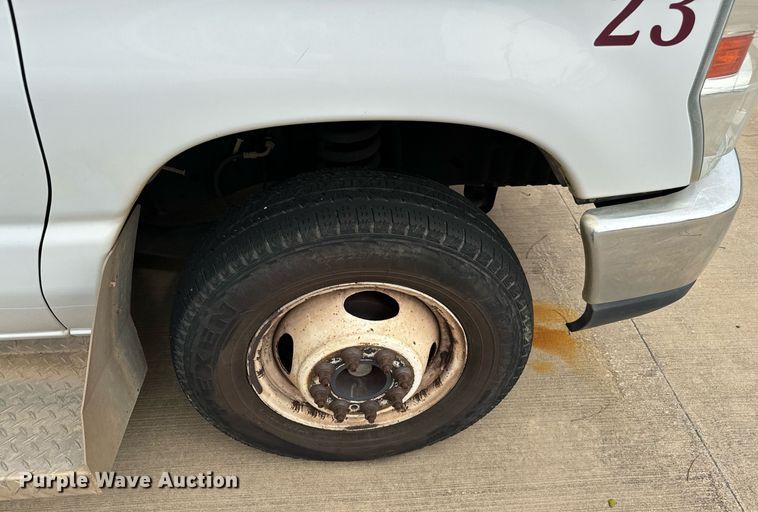 image for item EJ0218 2014 Ford E450 shuttle bus 