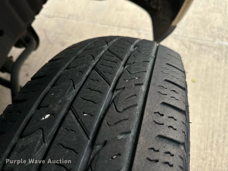 image for item EJ0218 2014 Ford E450 shuttle bus 