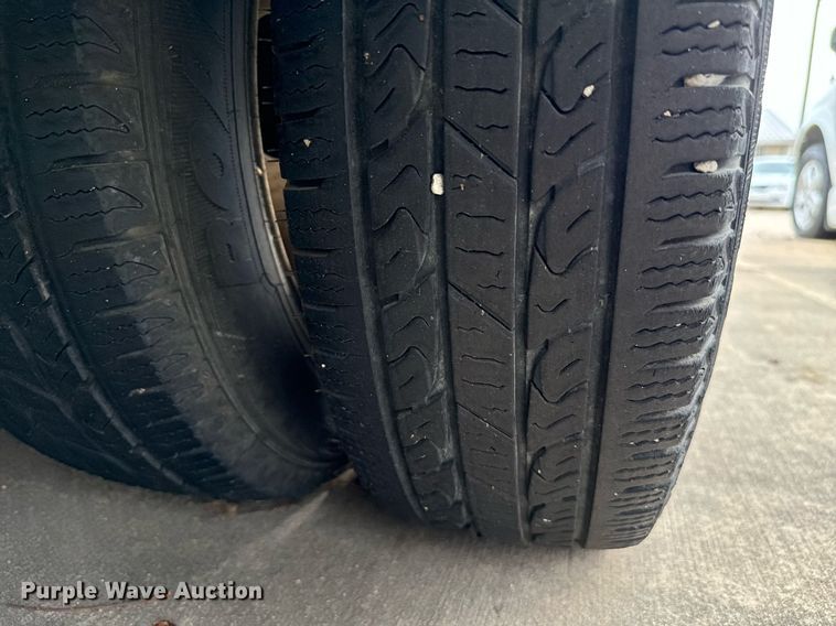 image for item EJ0218 2014 Ford E450 shuttle bus 