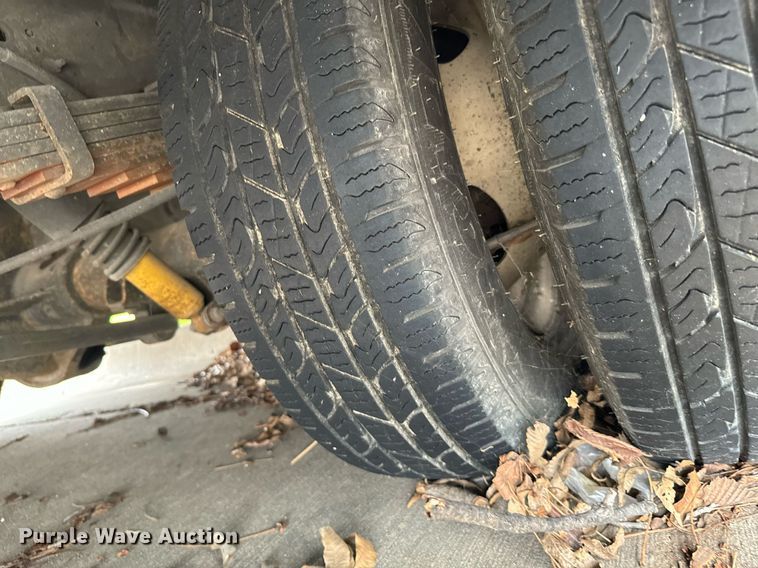 image for item EJ0218 2014 Ford E450 shuttle bus 