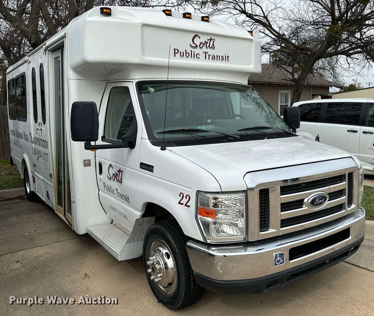 image for item EJ0219 2014 Ford E450 shuttle bus