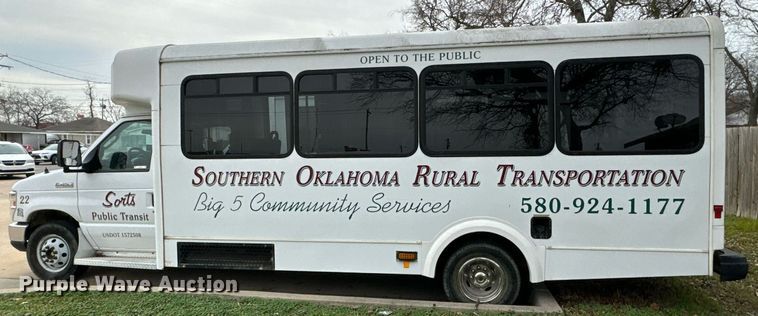 image for item EJ0219 2014 Ford E450 shuttle bus