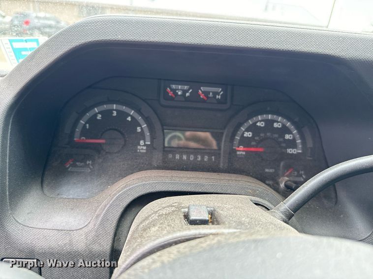 image for item EJ0219 2014 Ford E450 shuttle bus