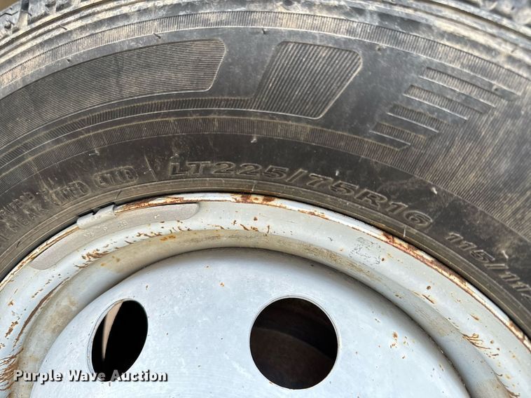 image for item EJ0219 2014 Ford E450 shuttle bus