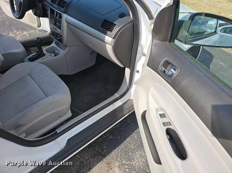 image for item EJ5868 2010 Chevrolet Cobalt LT 