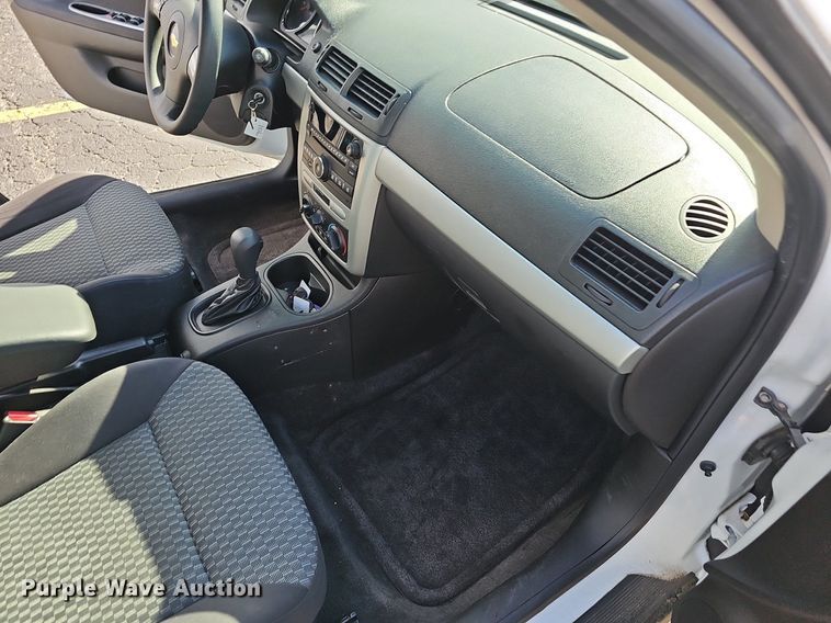 image for item EJ5869 2010 Chevrolet Cobalt LT 