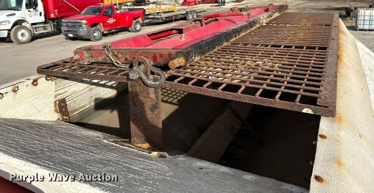 image for item EK4016 2007 Ford F550 Super Duty XL dump truck