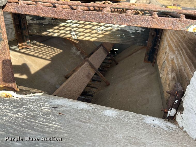 image for item EK4016 2007 Ford F550 Super Duty XL dump truck