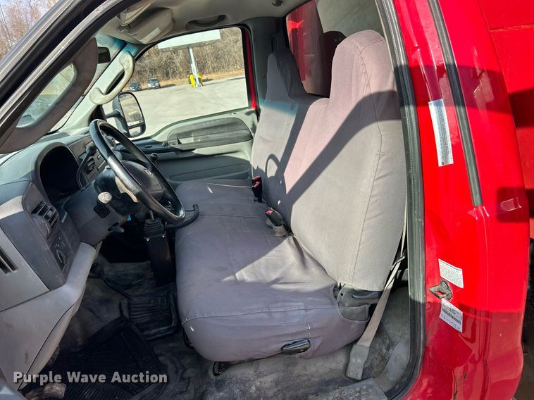 image for item EK4016 2007 Ford F550 Super Duty XL dump truck