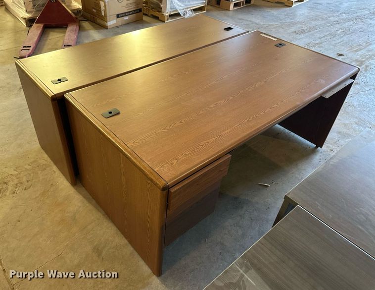 image for item EK9960 (2) desks 