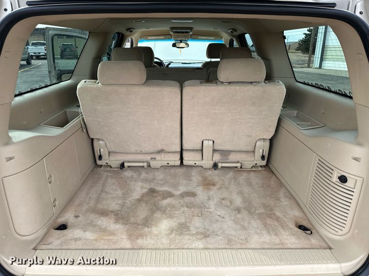 image for item EK9983 2008 Chevrolet Suburban SUV