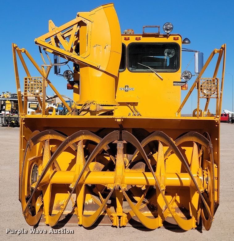 image for item JZ9852 1982 Oshkosh H-2218 snow blower truck