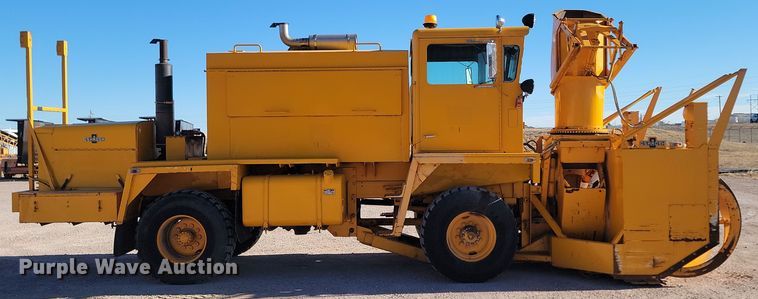 image for item JZ9852 1982 Oshkosh H-2218 snow blower truck
