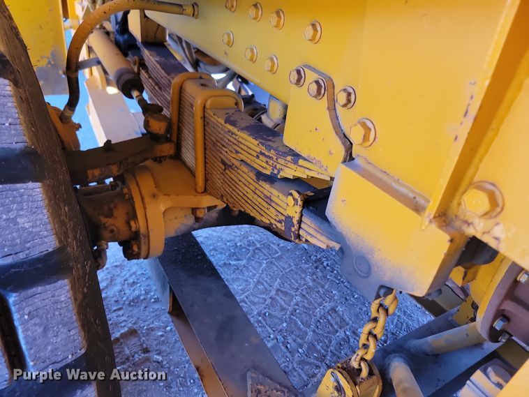 image for item JZ9852 1982 Oshkosh H-2218 snow blower truck