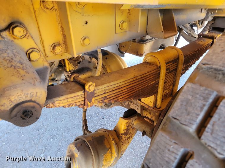 image for item JZ9852 1982 Oshkosh H-2218 snow blower truck